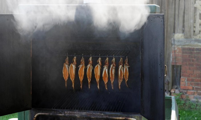 Frischer Fisch - frisch aus dem Räucherofen